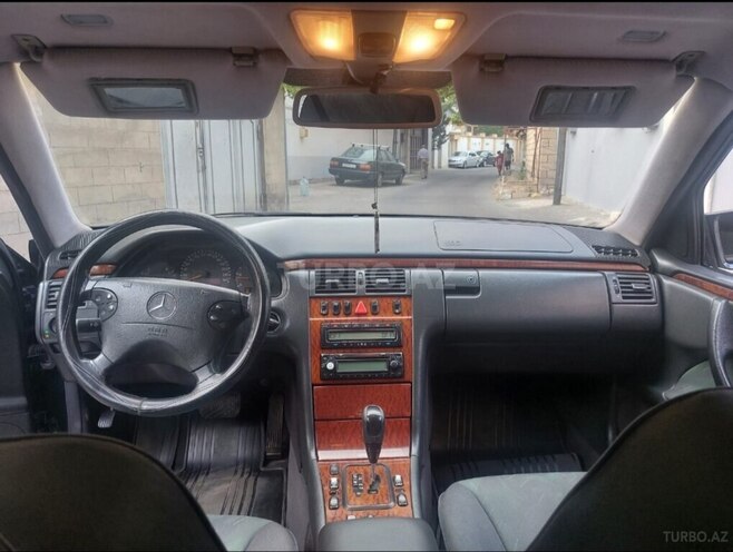 Mercedes E 270 2000, 400,000 km - 2.7 l - Bakı