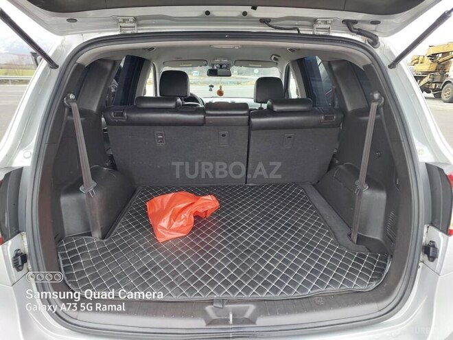 Hyundai Santa Fe 2011, 400,000 km - 2.0 l - Astara