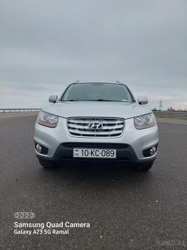 Hyundai Santa Fe 2011, 400,000 km - 2.0 l - Astara