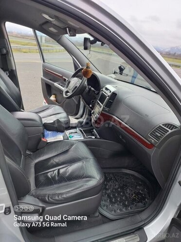 Hyundai Santa Fe 2011, 400,000 km - 2.0 l - Astara