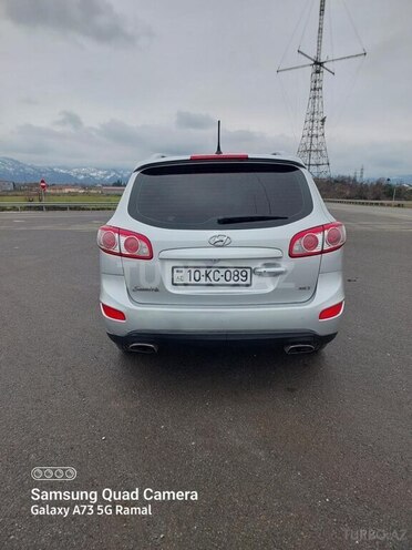 Hyundai Santa Fe 2011, 400,000 km - 2.0 l - Astara