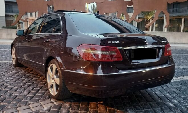 Mercedes E 220 2010, 270,000 km - 2.2 l - Bakı