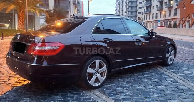 Mercedes E 220 2010, 270,000 km - 2.2 l - Bakı