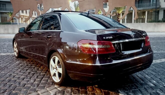 Mercedes E 220 2010, 270,000 km - 2.2 l - Bakı