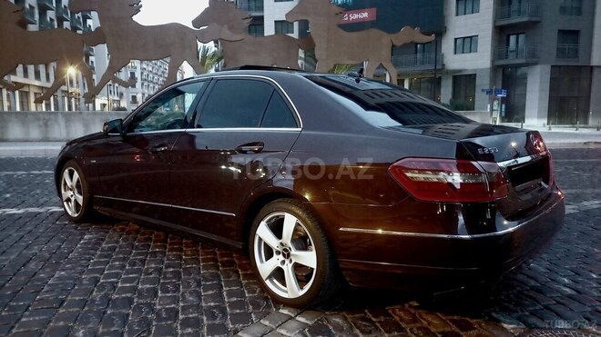 Mercedes E 220 2010, 270,000 km - 2.2 l - Bakı