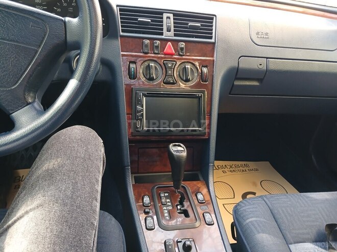 Mercedes C 200 1998, 238,000 km - 2.0 l - Bakı