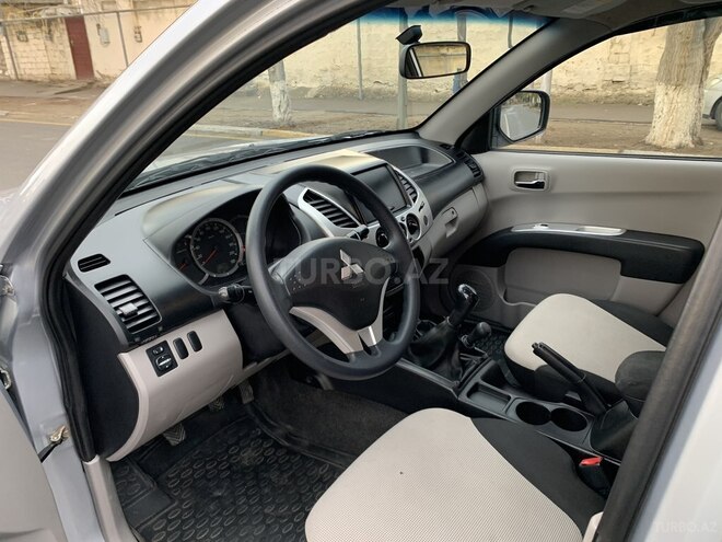 Mitsubishi L200 2013, 138,311 km - 2.5 l - Bakı
