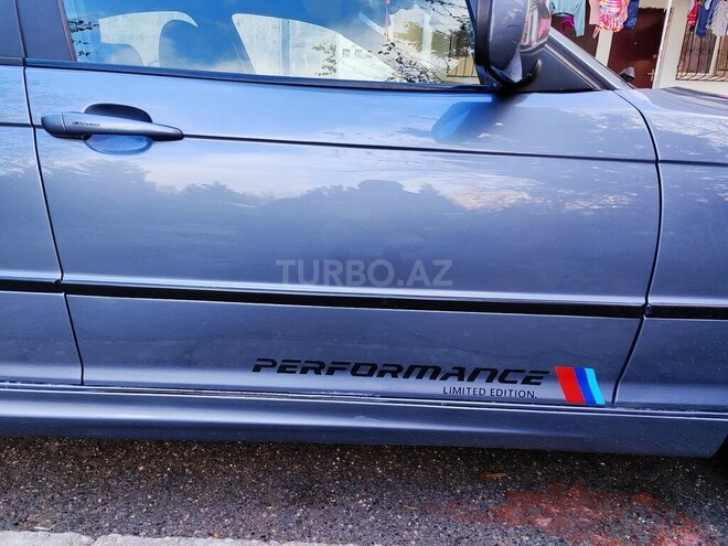 BMW 325 2004, 187,500 km - 2.5 l - Bakı