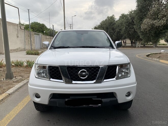 Nissan Navara 2014, 135,258 km - 2.5 l - Bakı