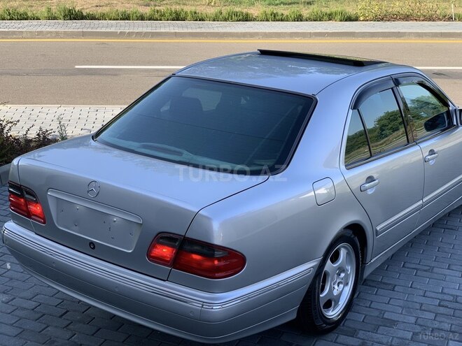 Mercedes E 320 2001, 96,752 km - 3.2 l - Bakı