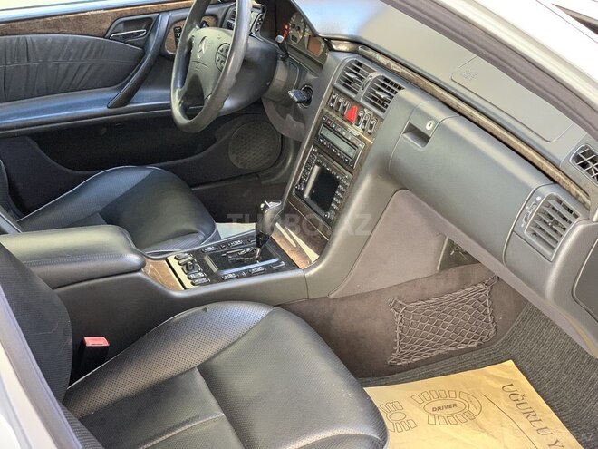 Mercedes E 320 2001, 96,752 km - 3.2 l - Bakı