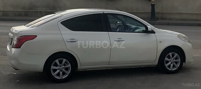 Nissan Sunny 2013, 171,000 km - 1.5 l - Bakı