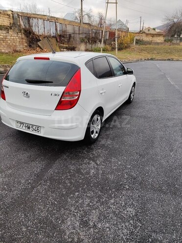Hyundai i30 2009, 260,000 km - 1.4 l - Şəki