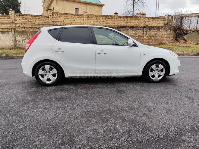 Hyundai i30 2009, 260,000 km - 1.4 l - Şəki