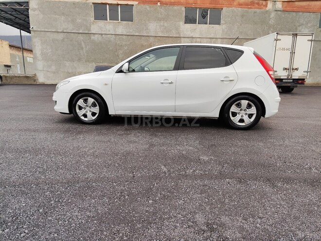 Hyundai i30 2009, 260,000 km - 1.4 l - Şəki