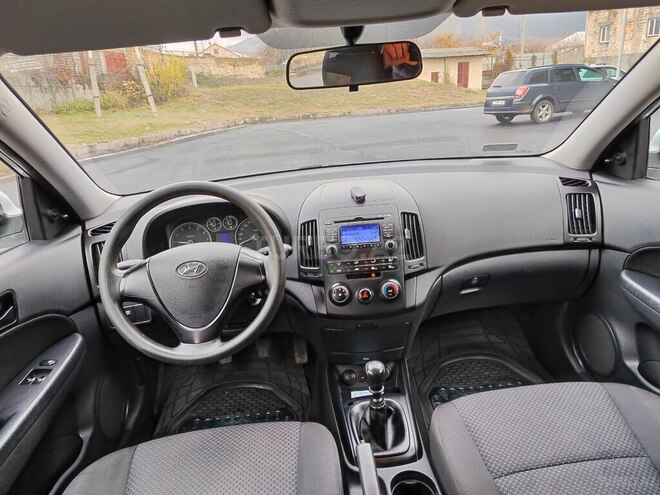 Hyundai i30 2009, 260,000 km - 1.4 l - Şəki