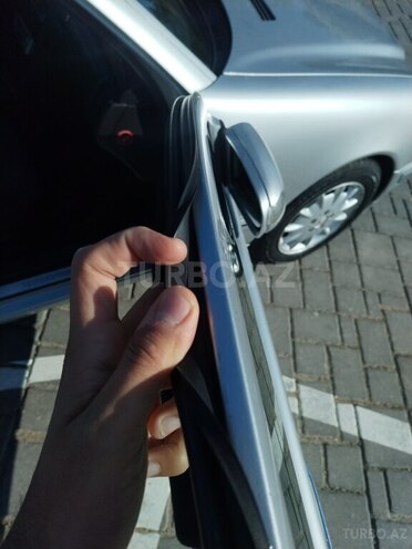 Mercedes E 220 2001, 301,000 km - 2.2 l - Bakı