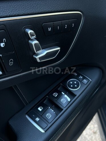 Mercedes E 220 2015, 101,300 km - 2.2 l - Bakı