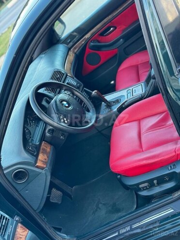 BMW 528 2000, 244,000 km - 2.8 l - Bakı