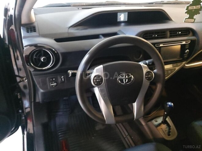 Toyota Prius C 2016, 149,413 km - 1.5 l - Bakı
