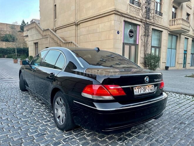 BMW 740
