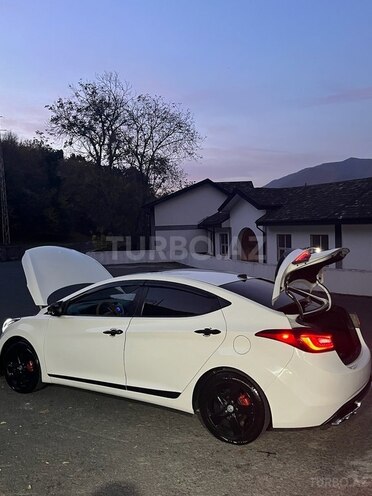 Hyundai Elantra 2012, 349,000 km - 1.8 l - Şəki