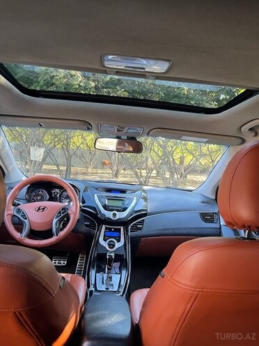 Hyundai Elantra 2012, 349,000 km - 1.8 l - Şəki