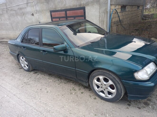 Mercedes C 200 1996, 354,339 km - 2.0 l - Quba