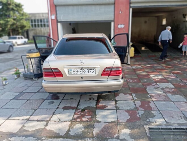 Mercedes E 240 1999, 402,000 km - 2.4 л - Bakı