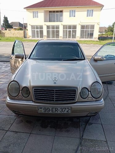 Mercedes E 240 1999, 402,000 km - 2.4 л - Bakı