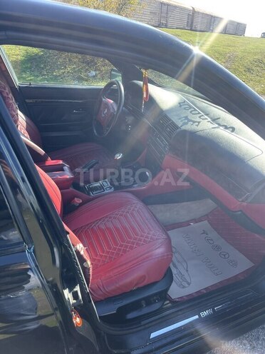 BMW 528 1998, 524,000 km - 2.8 l - Astara