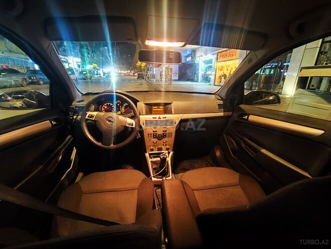 Opel Astra 2007, 145,000 km - 1.4 л - Bakı