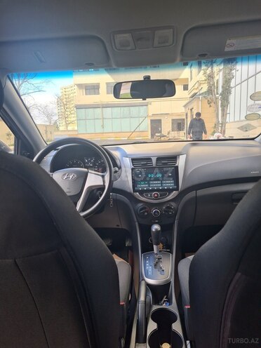 Hyundai Accent 2013, 131,000 km - 1.6 l - Bakı