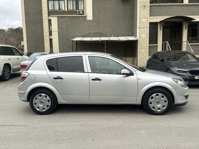 Opel Astra 2005, 300,150 km - 1.3 l - Bakı