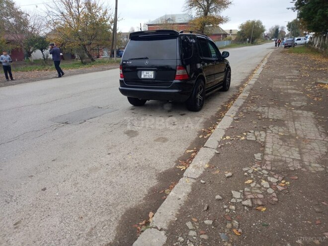 Mercedes ML 320 1998, 220,000 km - 3.2 l - Masallı