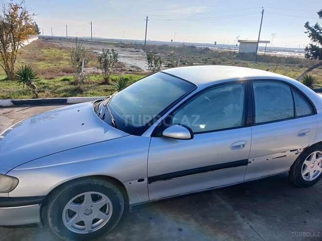 Opel Omega 1995, 370,000 km - 2.5 l - Neftçala