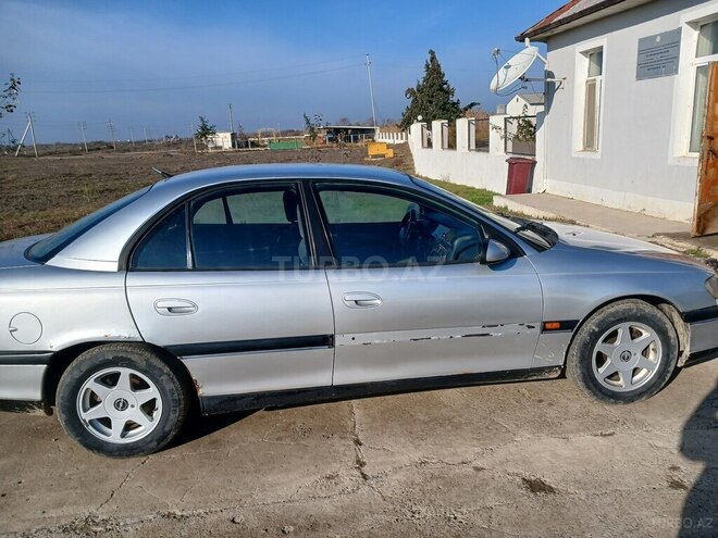 Opel Omega 1995, 370,000 km - 2.5 l - Neftçala