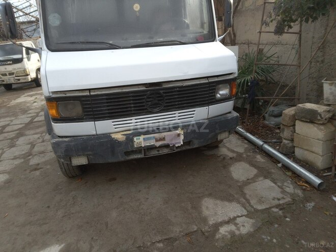 Mercedes 709 D 1994, 350,000 km - 3.9 l - Bərdə