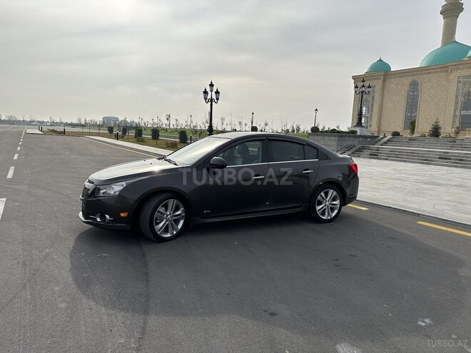 Chevrolet Cruze 2015, 240,000 km - 1.4 l - Naxçıvan