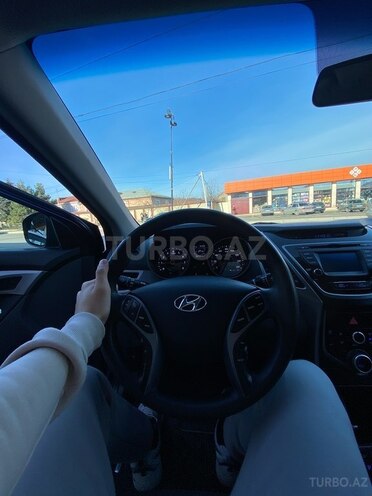 Hyundai Elantra 2015, 132,996 km - 1.8 l - Quba