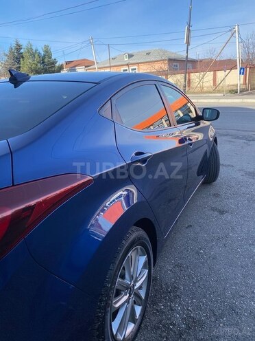 Hyundai Elantra 2015, 132,996 km - 1.8 l - Quba