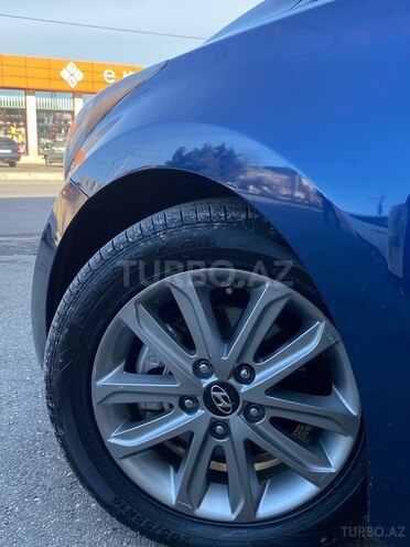 Hyundai Elantra 2015, 132,996 km - 1.8 l - Quba