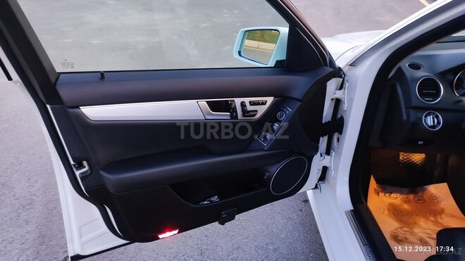 Mercedes C 250 2012, 159,600 km - 1.8 l - Neftçala