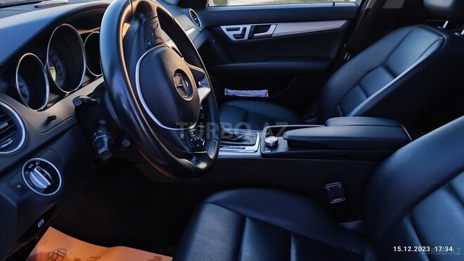 Mercedes C 250 2012, 159,600 km - 1.8 l - Neftçala
