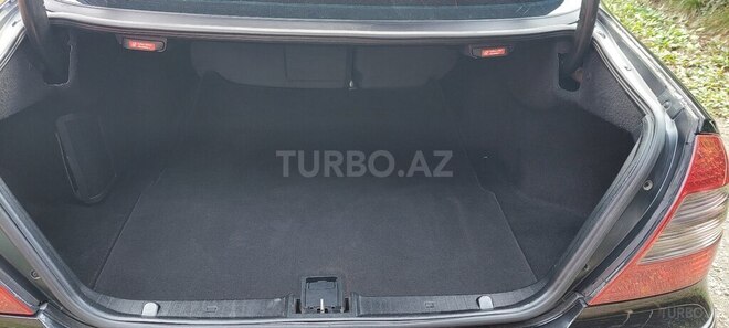 Mercedes E 270 2002, 378,000 km - 2.7 l - Astara