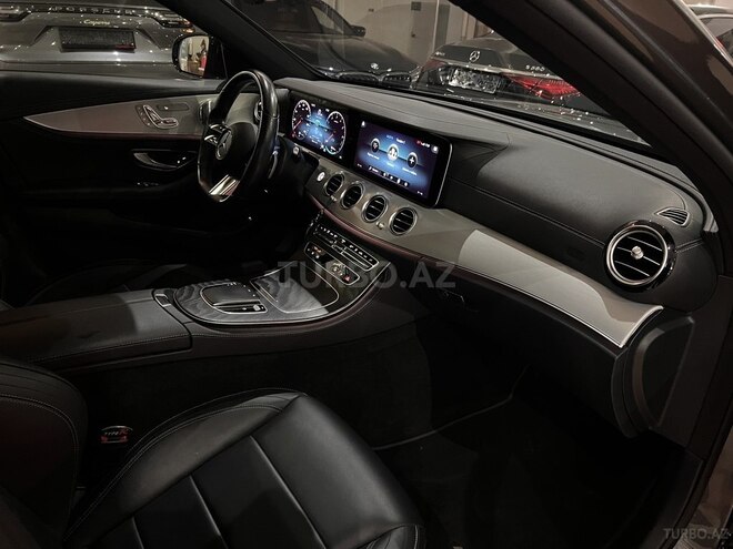 Mercedes E 300 de-12