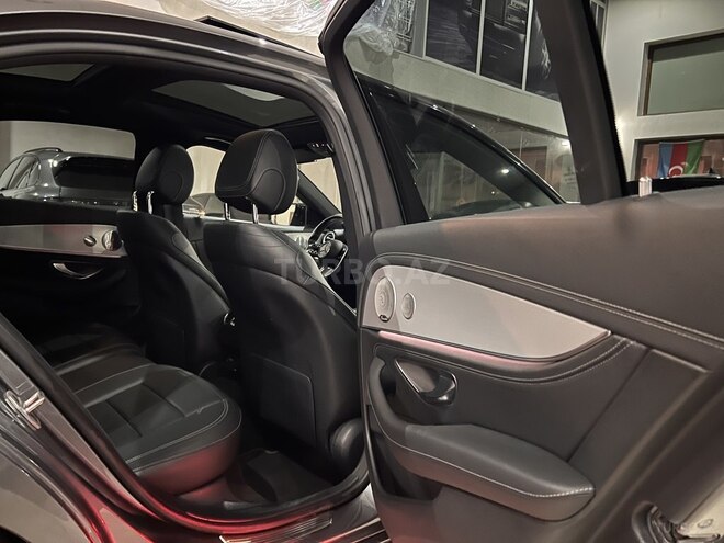 Mercedes E 300 de-9