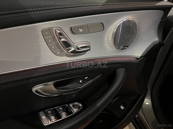 Mercedes E 300 de-14