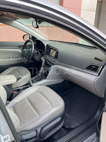 Hyundai Elantra 2017, 122,000 km - 2.0 l - Bakı