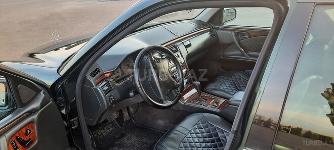 Mercedes E 280 1999, 419,000 km - 2.8 l - Kürdəmir